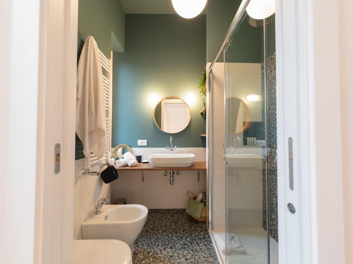 The Rent - Colorful One-bedroom In San Giovanni District Apartamento Roma