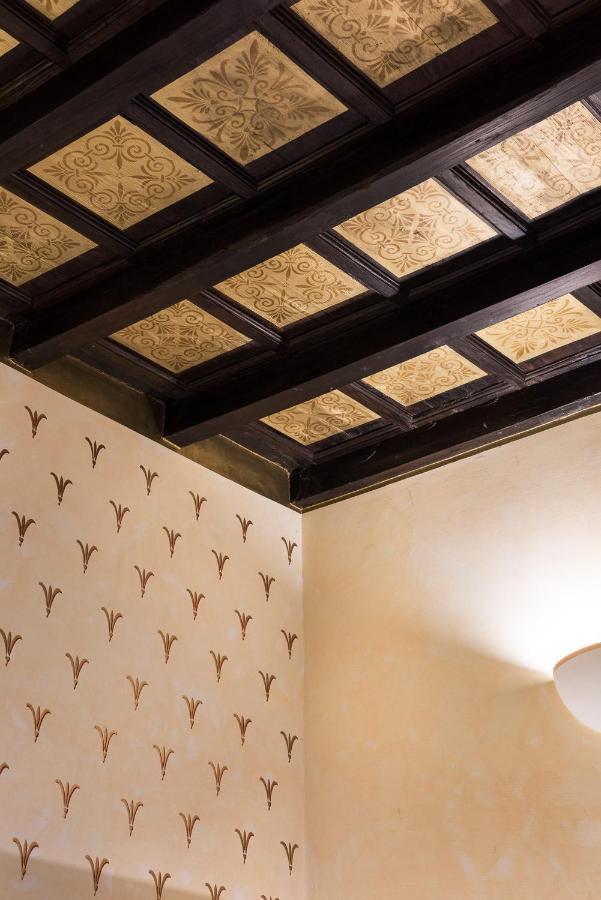 Nsm 71viadelcorso Con Terrazzo Apartment Rome
