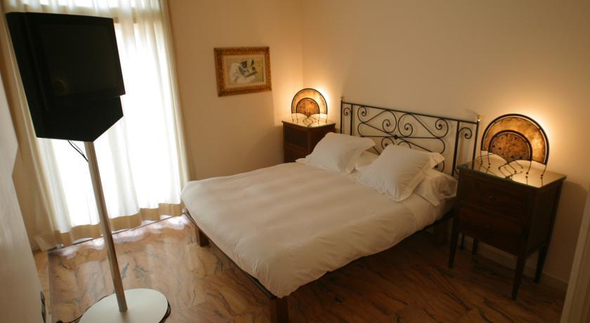 Trevi Apart-hotel 2*