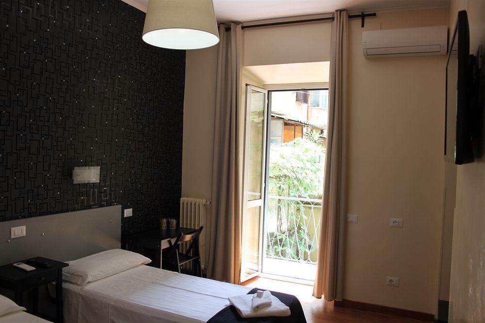 Vandrerhjem M&j Place Roma