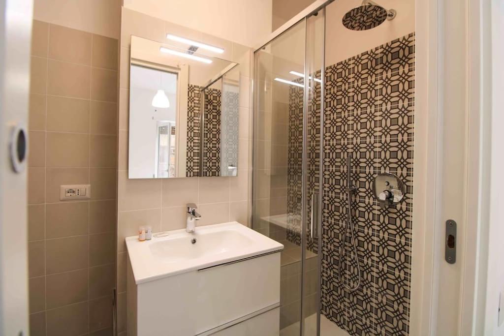 Apartment Delicious 2 Bed And Garden By Yh
