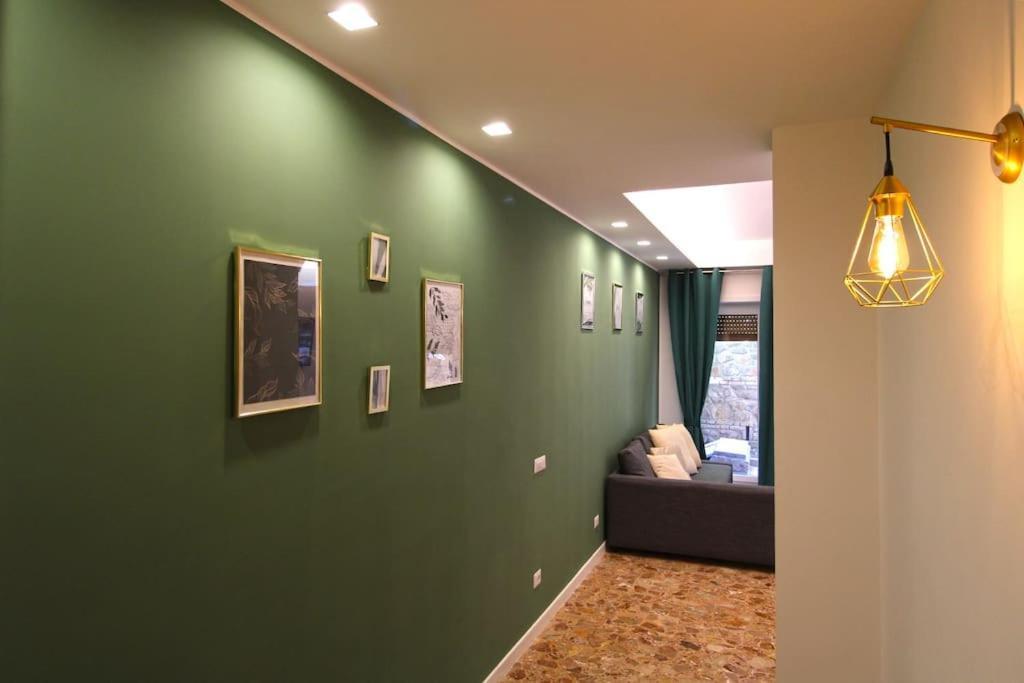 Delicious 2 Bed And Garden By Yh *