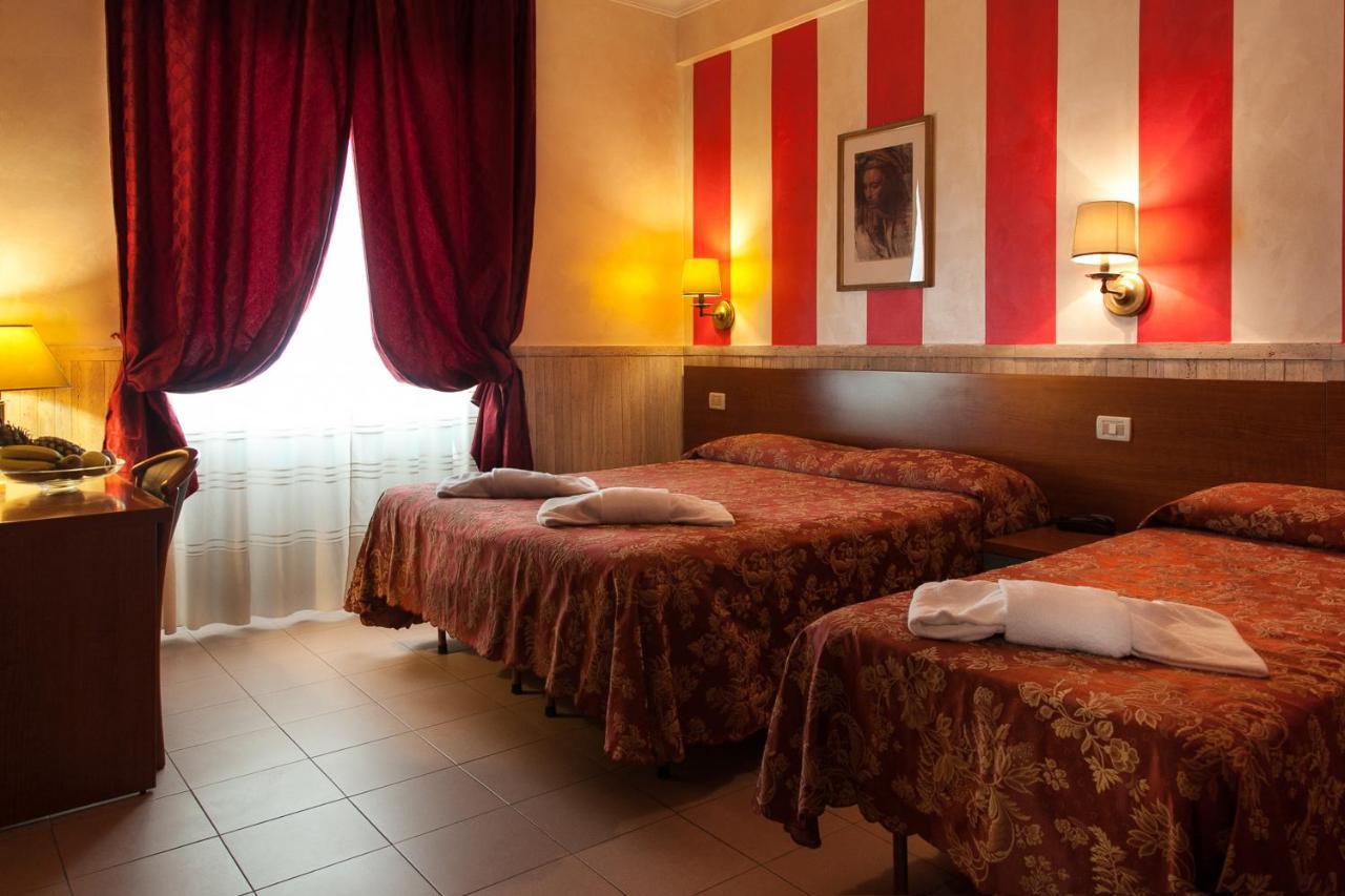 Hotell Pyramid 3*