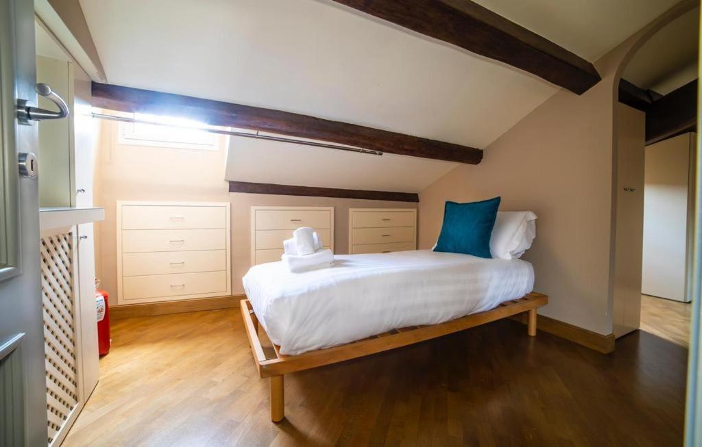 Experience Apartment *