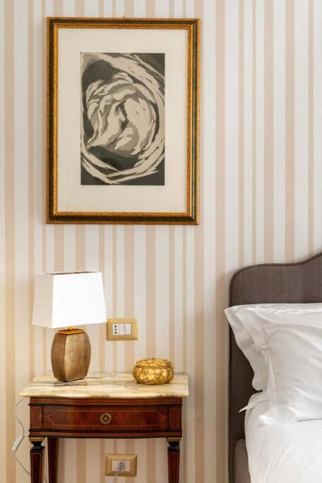 Colosseum 10steps Away, Marco Aurelio Luxury House Leilighet Roma