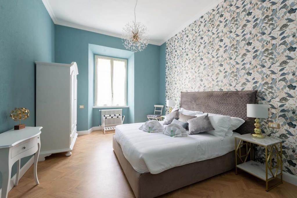 Colosseum 10steps Away, Marco Aurelio Luxury House Leilighet *