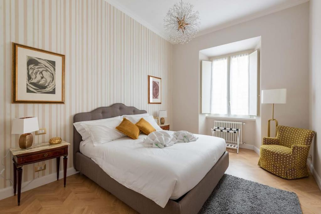 Colosseum 10steps Away, Marco Aurelio Luxury House *