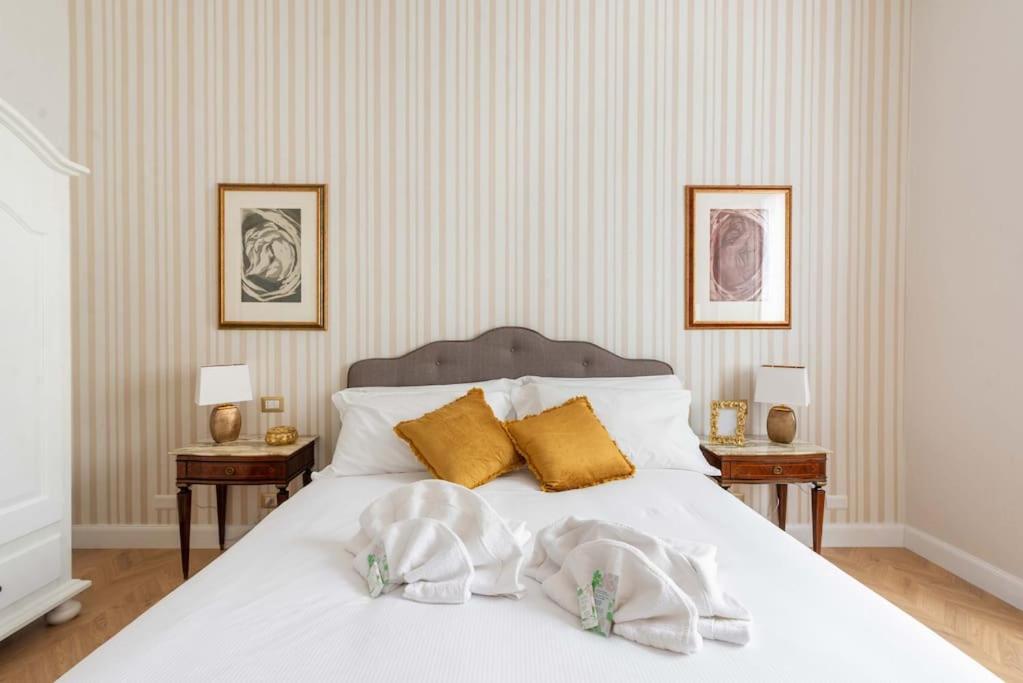 Colosseum 10steps Away, Marco Aurelio Luxury House Leilighet