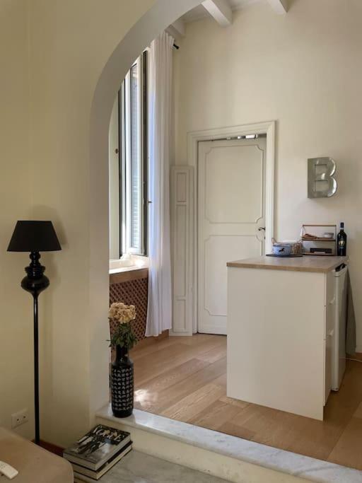 Campo De Fiori New Beautiful And Silent Apartamento
