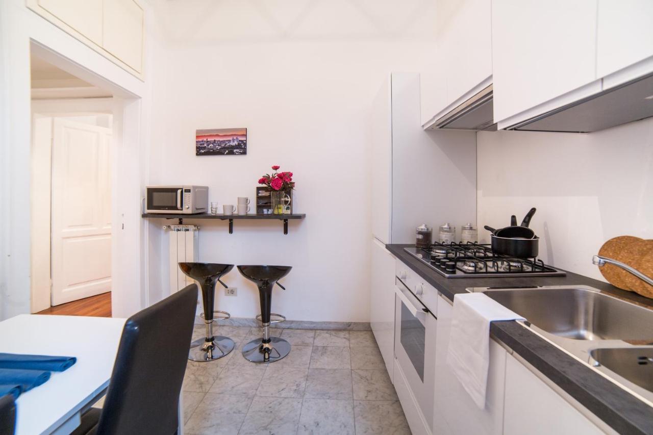 Spacious With Sunny Terrace Near Vatican Apartamento Roma
