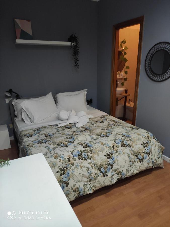 Stpeter's Mirkolgapartm Apartamento *