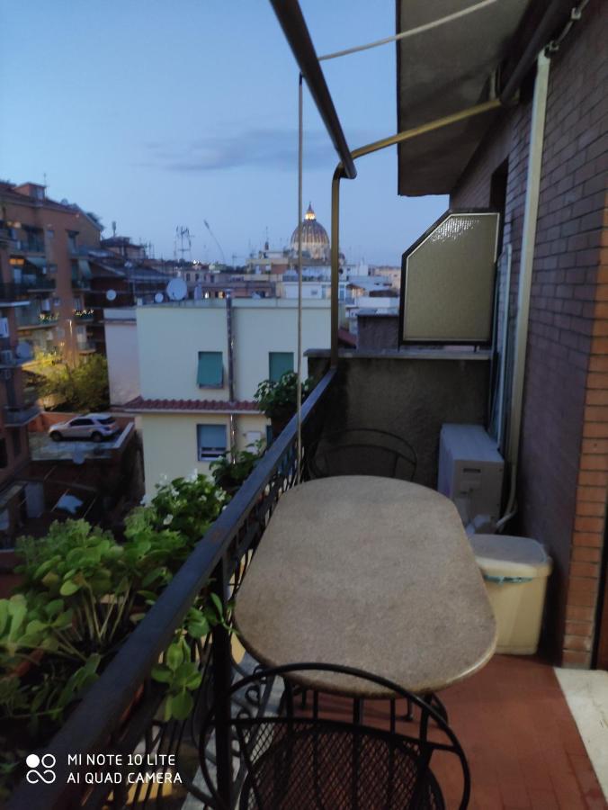 Stpeter's Mirkolgapartm Apartamento *