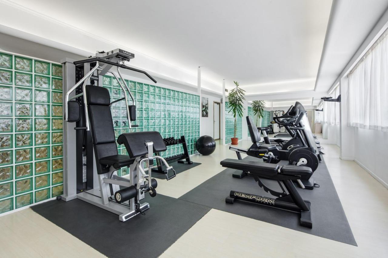 - Eur Parco Dei Medici By Ihg Hotell Roma