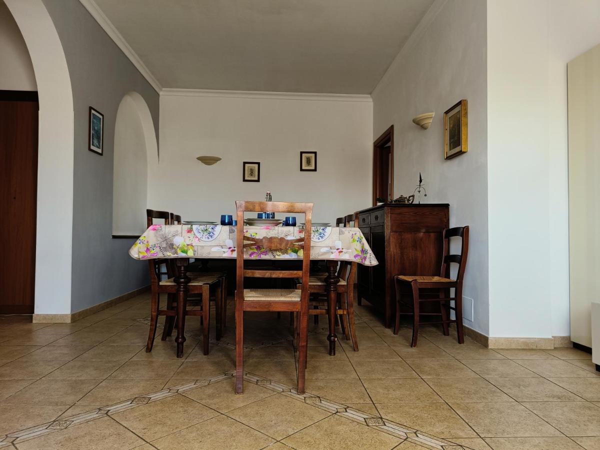 Avellini - Delightful And Spacious With Terrace - Near Metro A Cornelia Apartamento