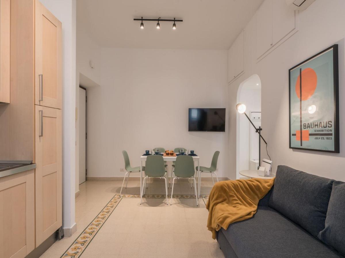 The Rent - Sunny Three-bedroom Near Ottaviano Metro Stop Roma