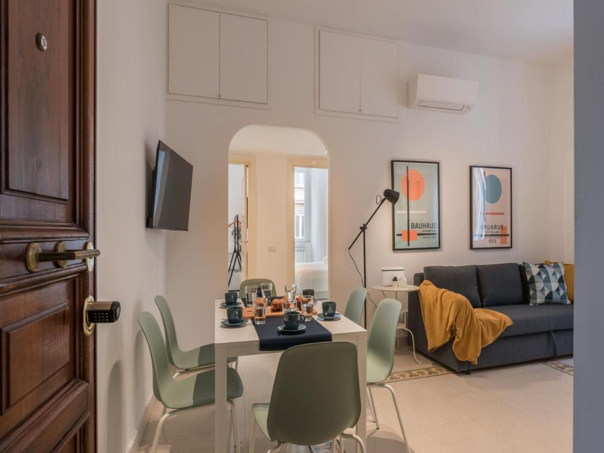 The Rent - Sunny Three-bedroom Near Ottaviano Metro Stop Apartamento *