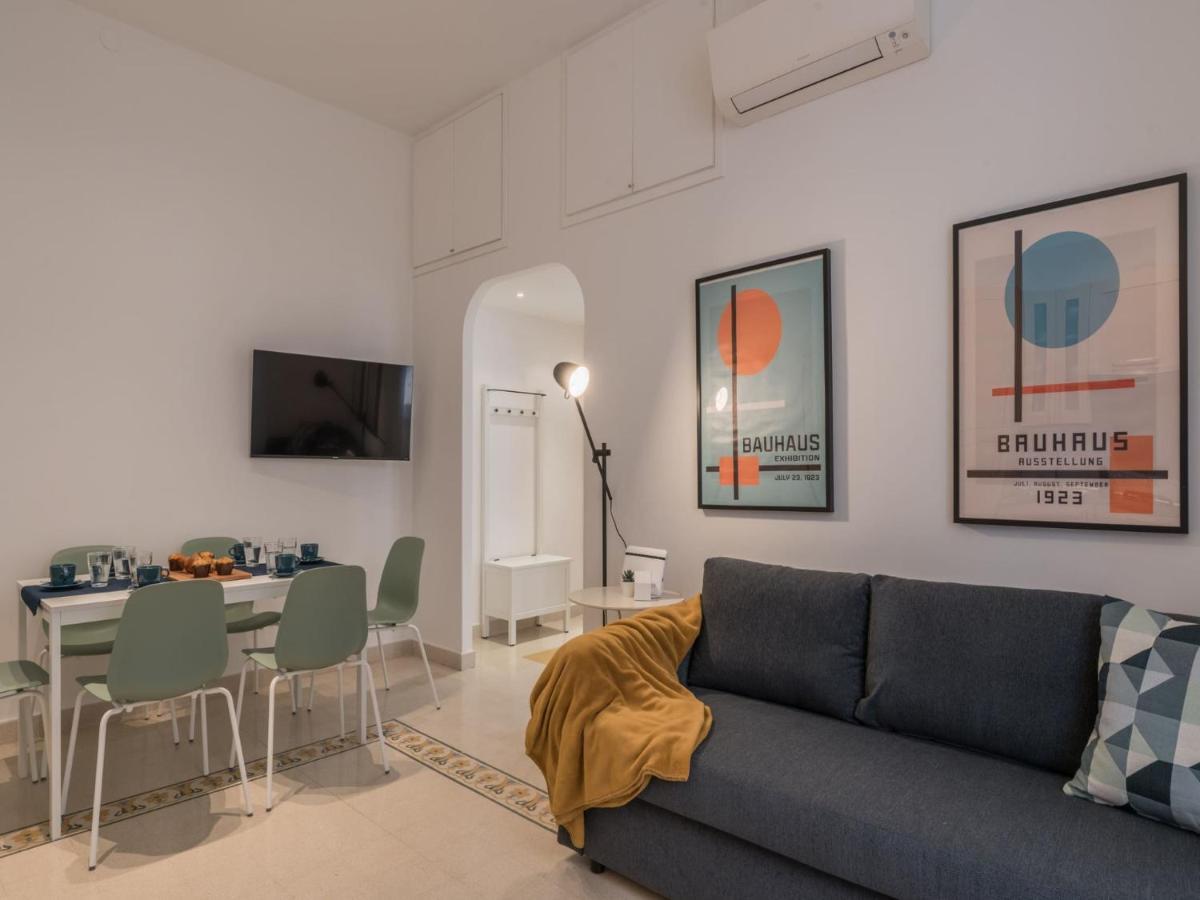 Apartamento The Rent - Sunny Three-bedroom Near Ottaviano Metro Stop *