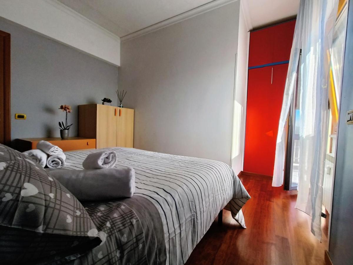 Avellini - Delightful And Spacious With Terrace - Near Metro A Cornelia Apartamento