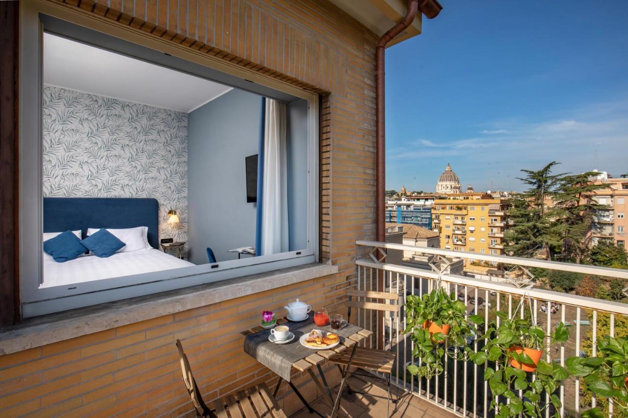 Bloom Hotel 3*