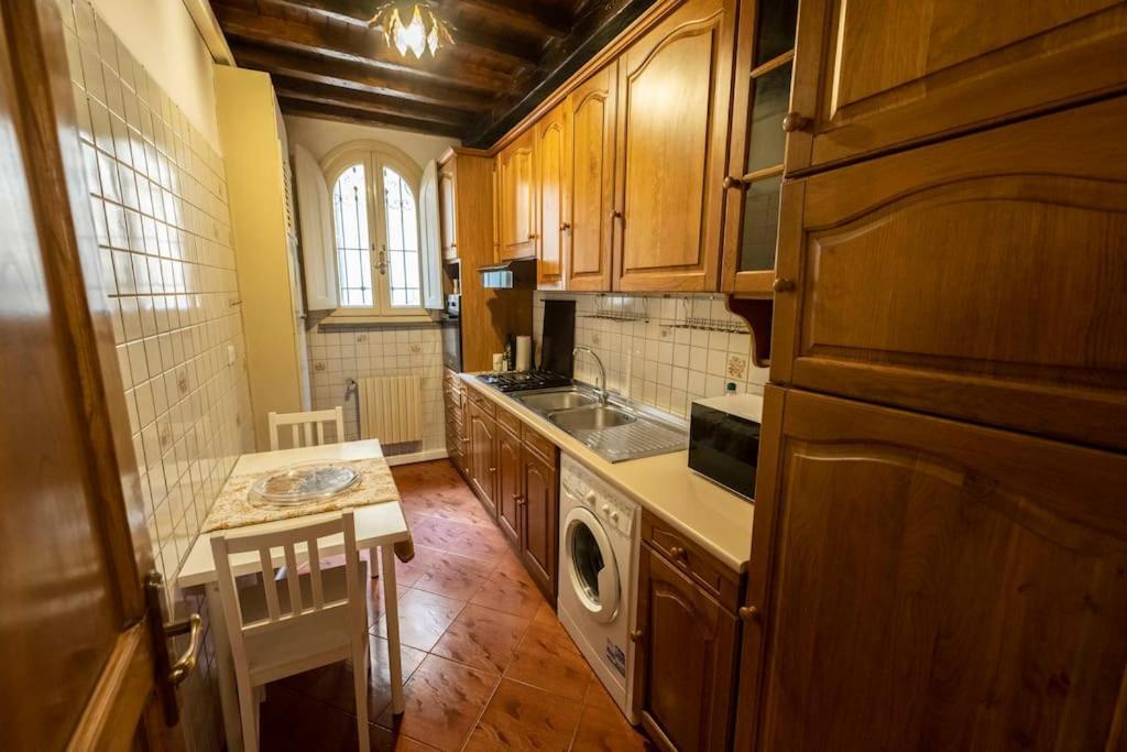 Crispi 91 - Piazza Di Spagna Apartment