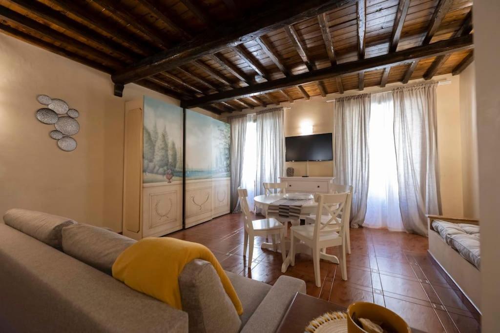 Apartment Crispi 91 - Piazza Di Spagna *