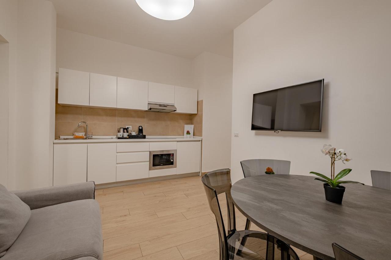 Oriana Homel Apartment Rom