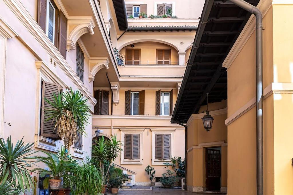 Heart Of Rome-napoleone Apartment-10 To Colosseo Appartamento *