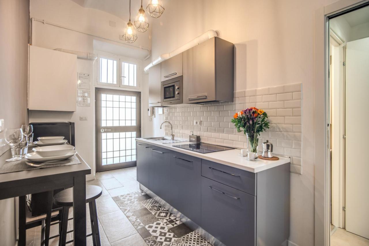 Newly Renovated By The Vatican Apartment Rom