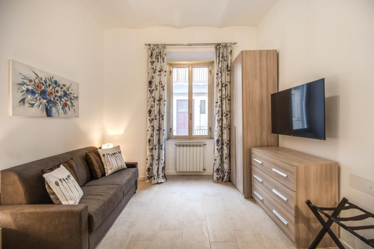 Newly Renovated By The Vatican Apartment Rom
