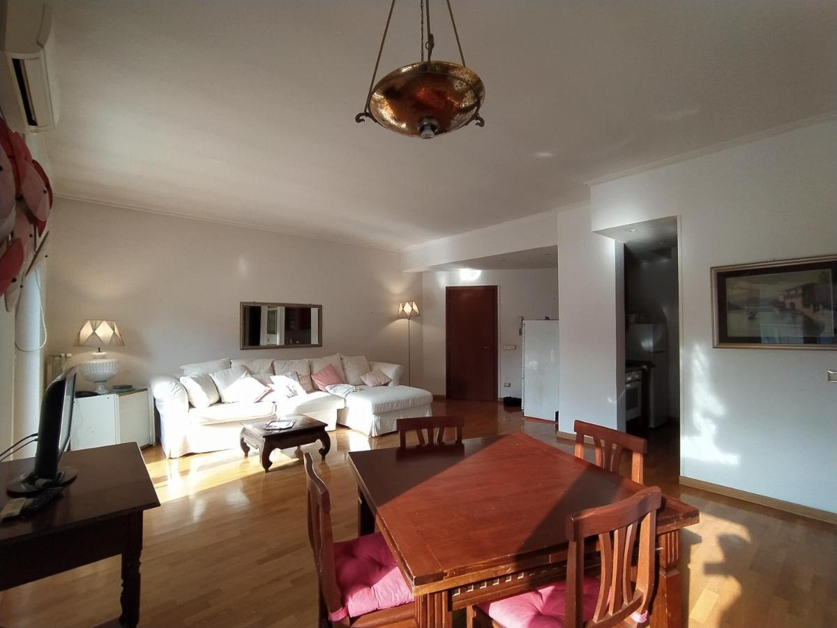 Apartment Gelsomino Rom