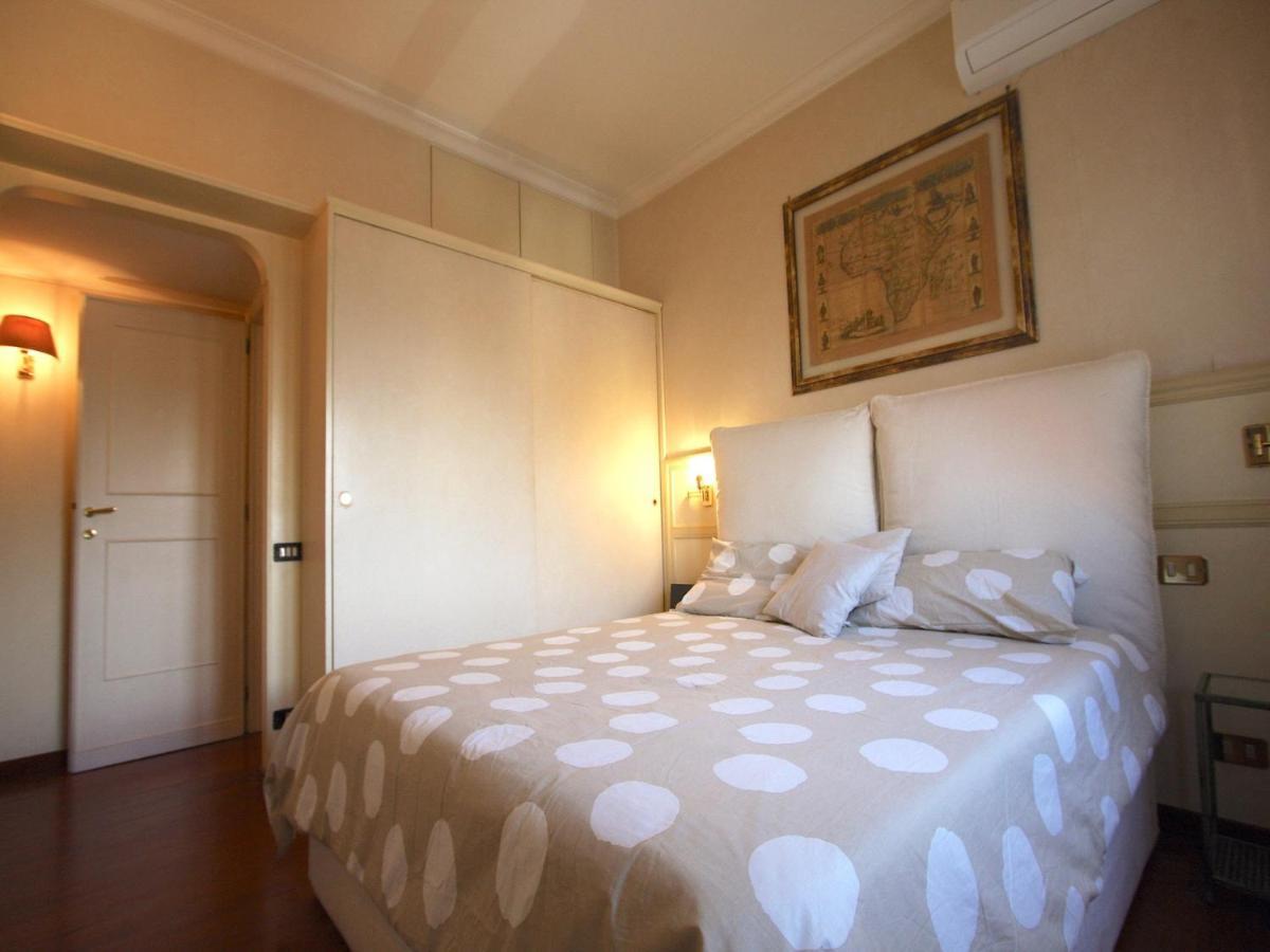 Ponte Milvio Terrace Rom