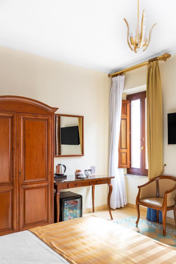 Hotell Piazza Di Spagna