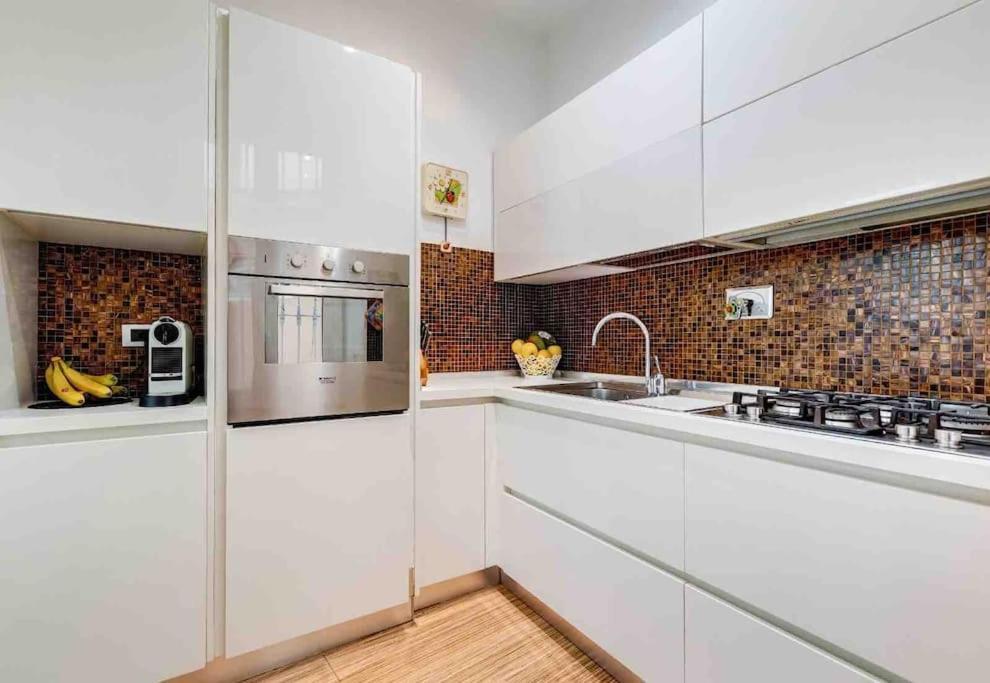 Apartment Lussuoso Accanto Al Colosseo *