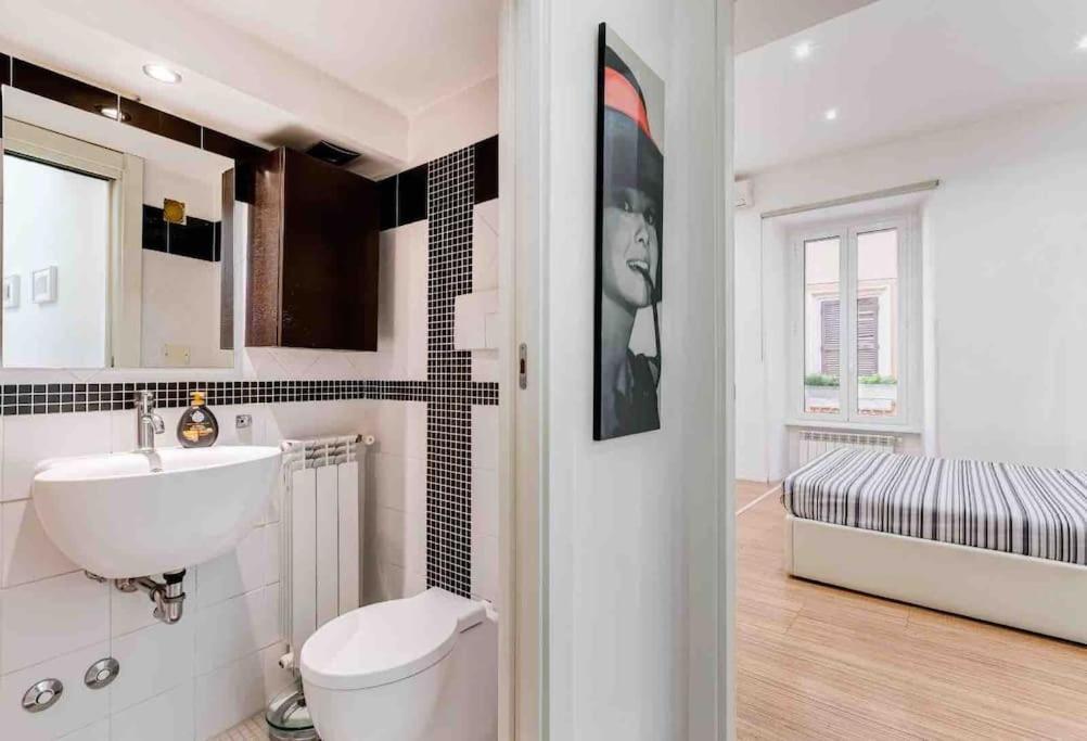 Apartment Lussuoso Accanto Al Colosseo