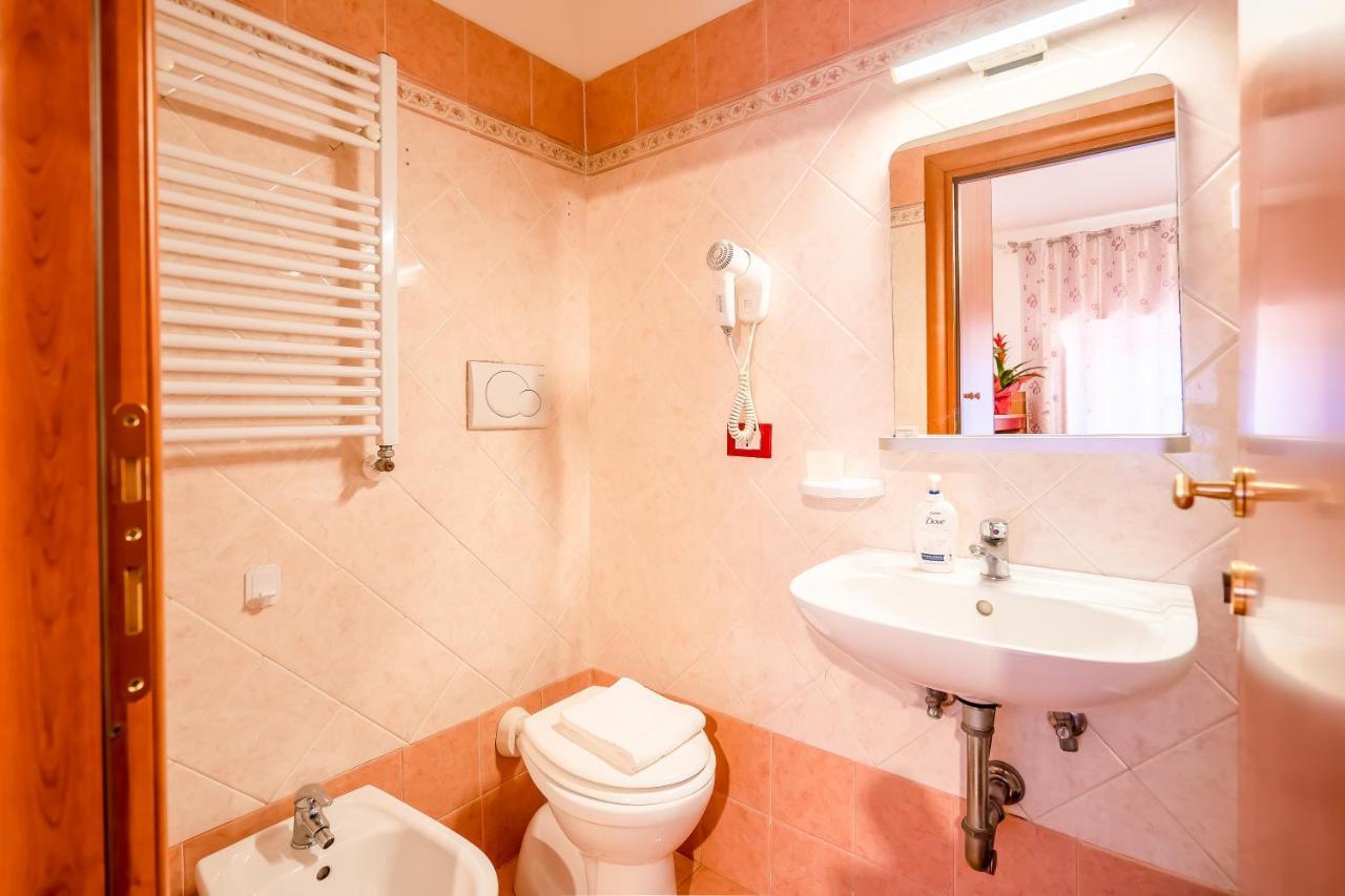 Affittacamere Now Rome-address Via Palestro,56- Breakfast Included Roma