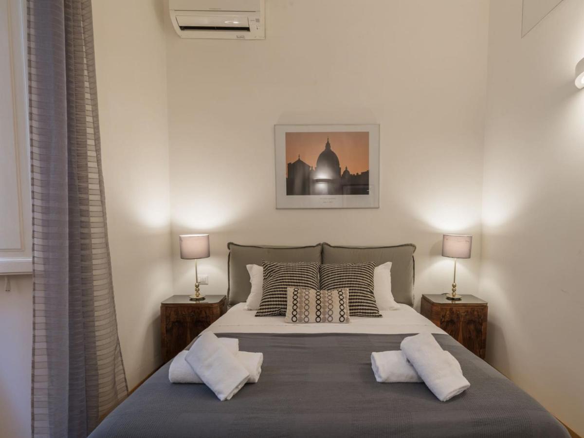 The Rent - Elegant Flat Near Colosseum Roma
