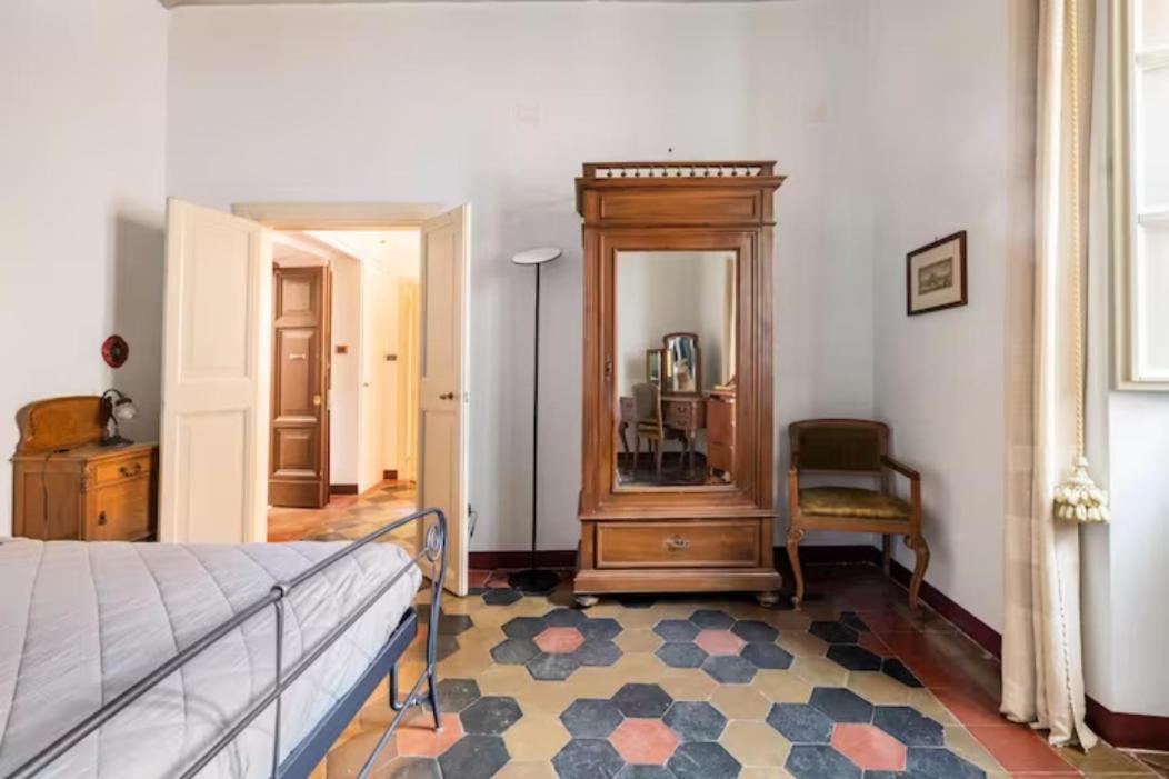 Charming At Spanish Steps, No Elevator Apartamento