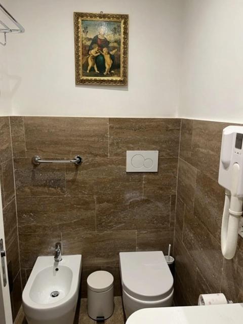 X2 Con Splendida Vista Sulle Terme Di Diocleziano E Sul Chiostro Di Michelangelo Affittacamere *