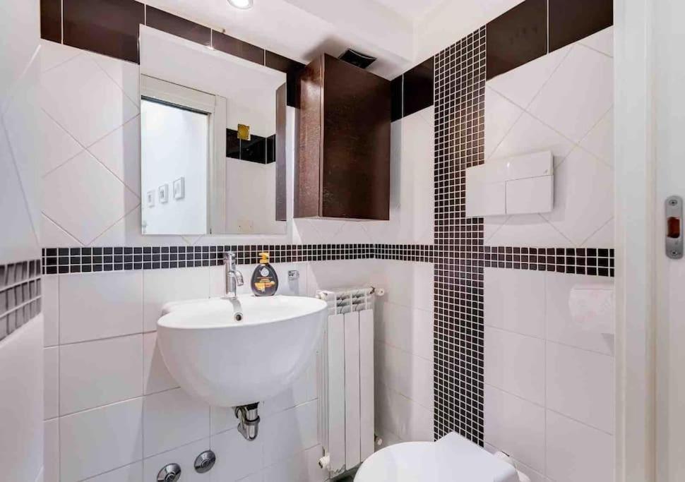 Lussuoso Accanto Al Colosseo Apartment Rome