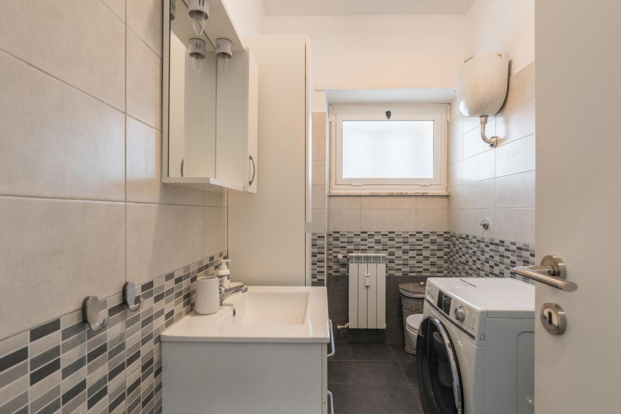 Cinecitta Gem Flat With Veranda Apartamento