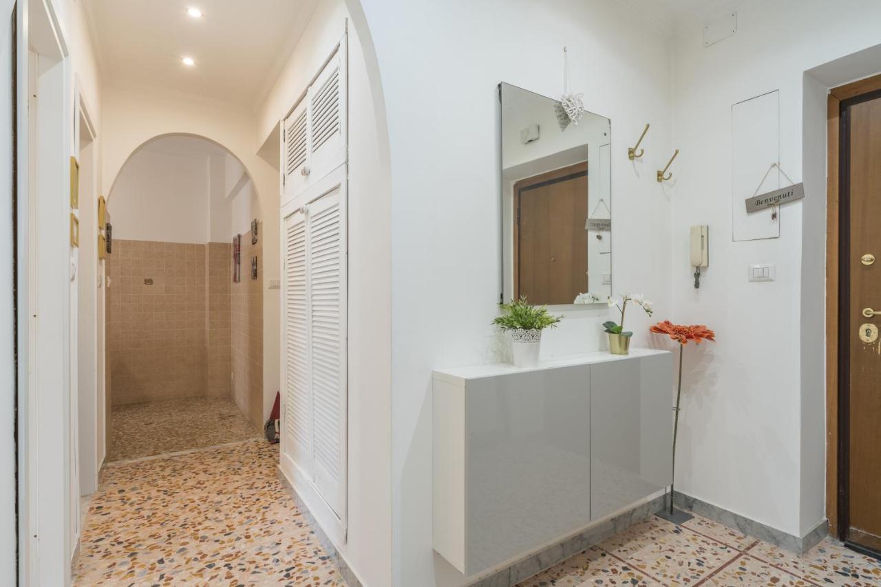 Cinecitta Gem Flat With Veranda Apartamento Roma