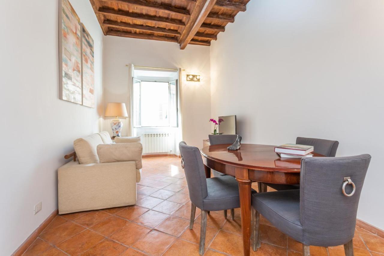 Apartment Barberini 3 Bdr Rome