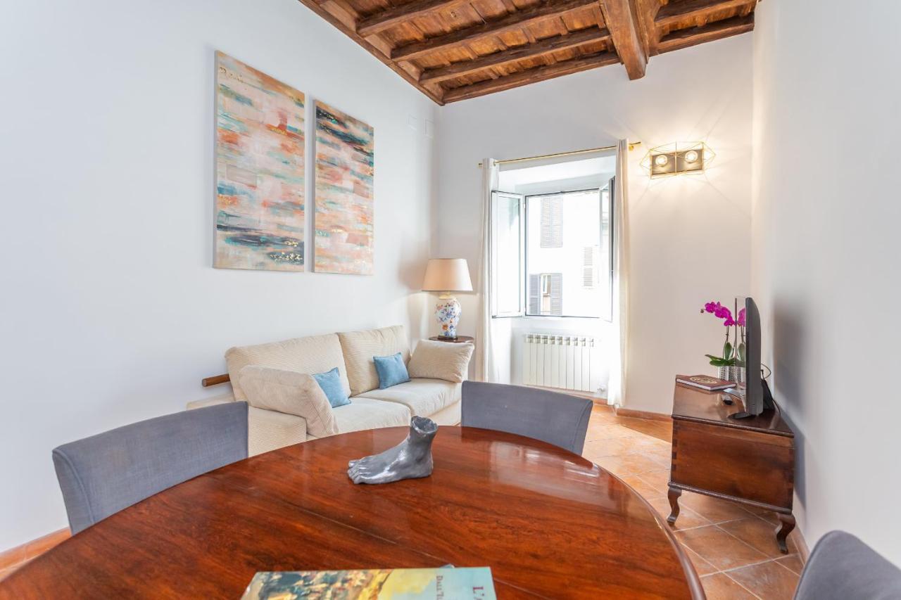 Apartment Barberini 3 Bdr Rome