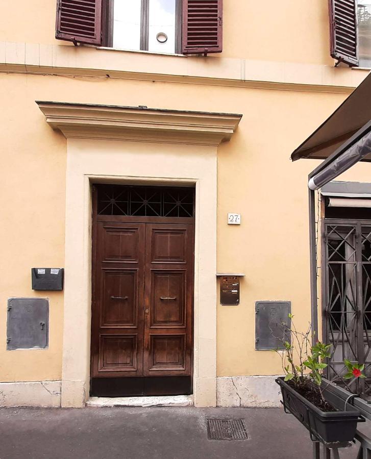 Apartment 50 Passi Colosseo Rom