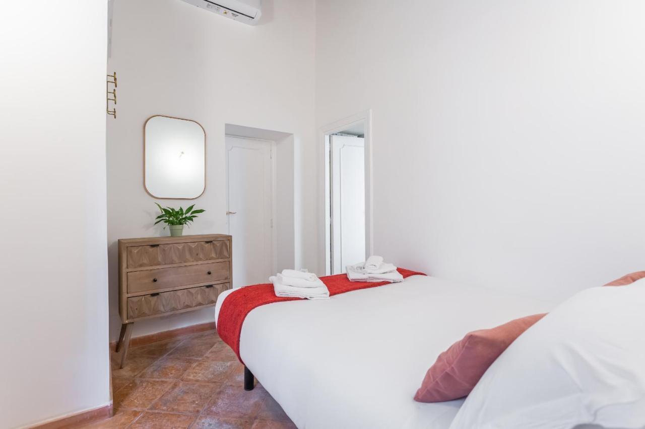 Barberini 3 Bdr Apartment Rome