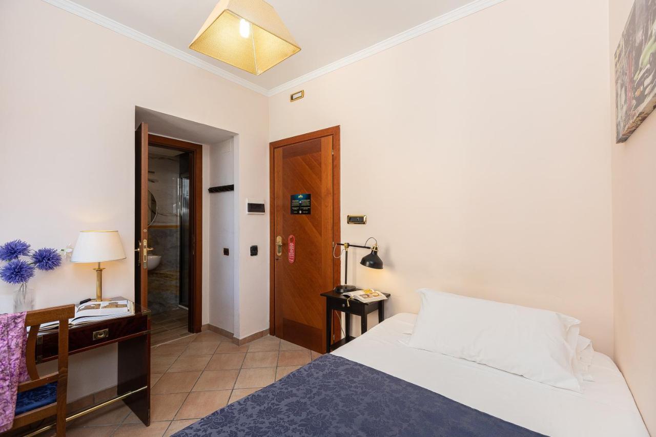 To Guest house 2*
