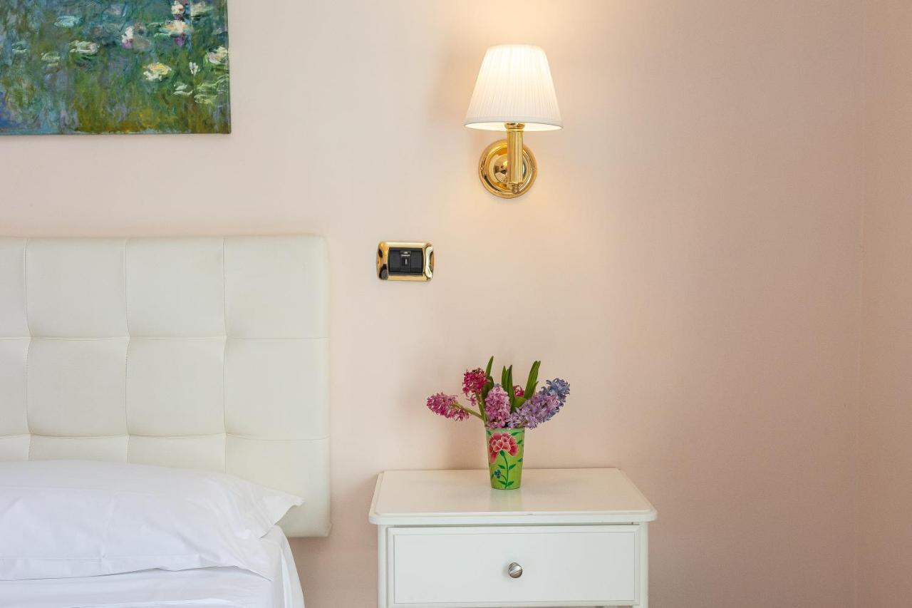 To Guest house 2*