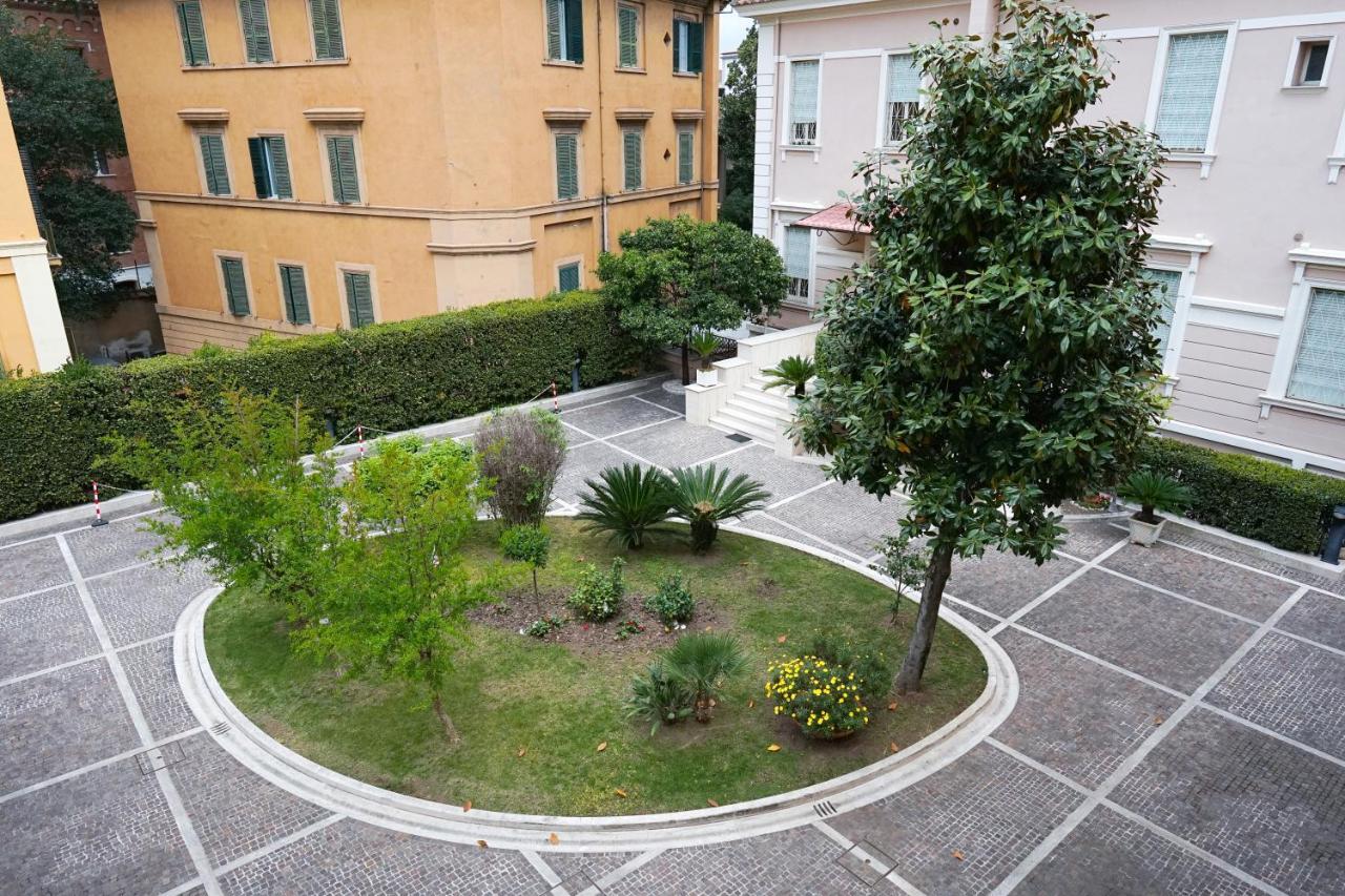 Roma Room Hotel 3*