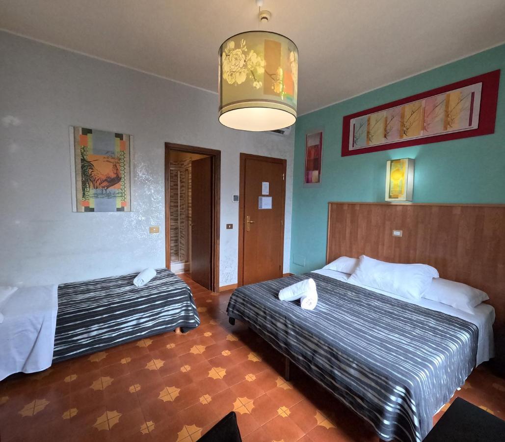 Roma Room Hotel 3*