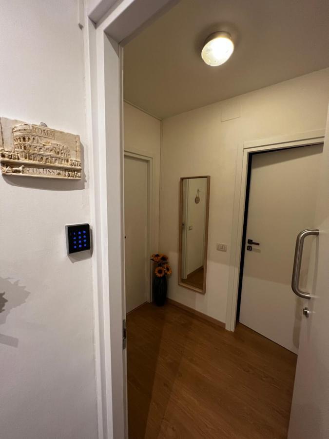 Vatican's * Rom